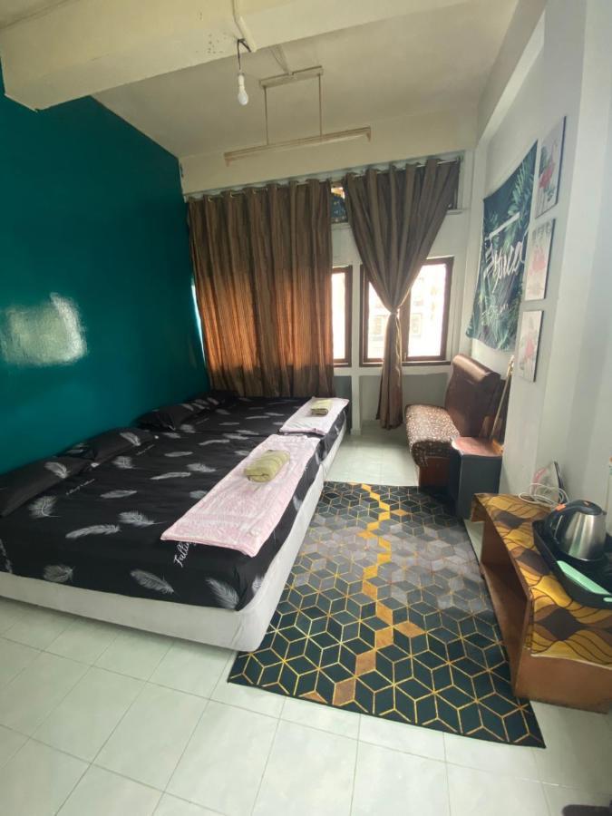 Pesona Backpackers Inn コタバル エクステリア 写真