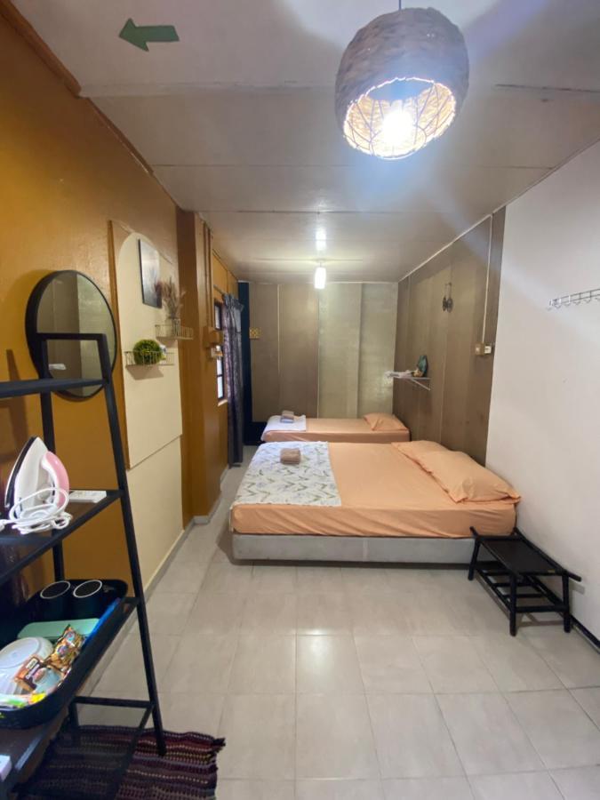 Pesona Backpackers Inn コタバル エクステリア 写真